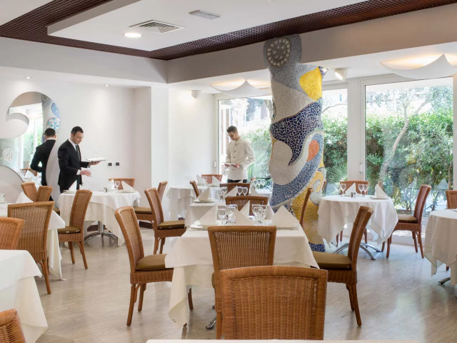media.Gallery-Ristorante-02-Hotel-Maddalena-Riccione