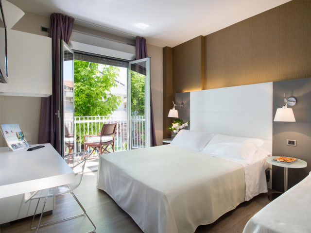 media.Gallery-Camere-06-Hotel-Maddalena-Riccione