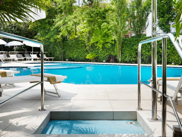 media.Gallery-Piscina-10-Hotel-Maddalena-Riccione