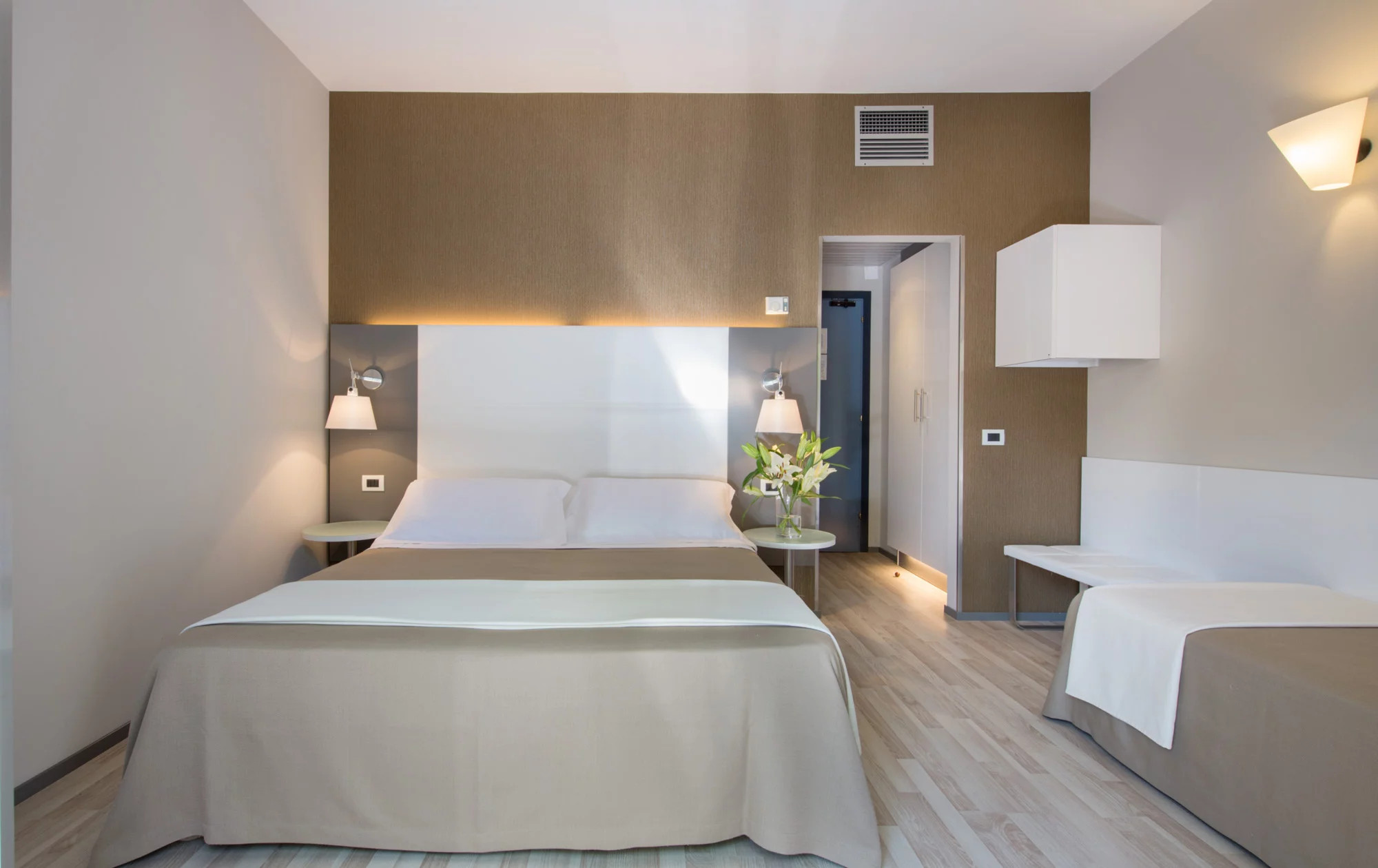 media.Slide-Camere-03-Hotel-Maddalena-Riccione